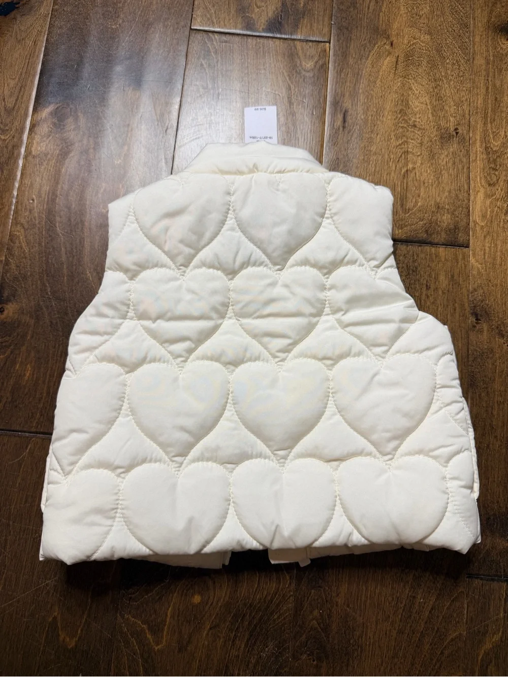 Old Navy Cream Quilted Heart Puffer Vesty size 0/3 months nwt